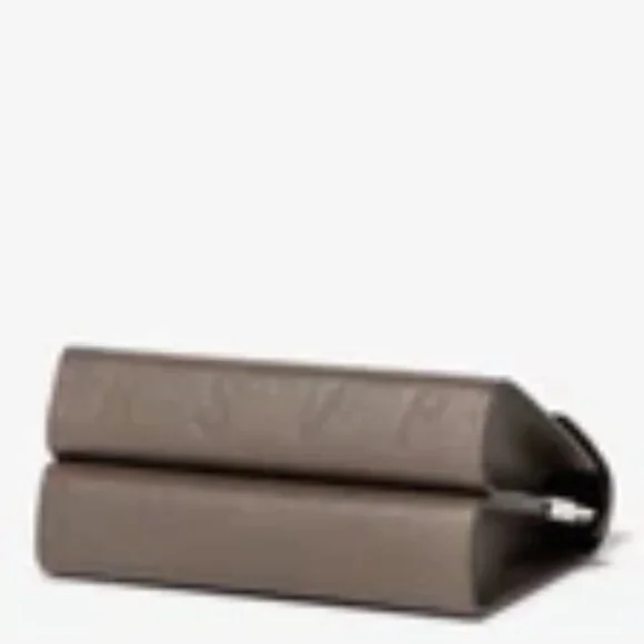 RSVP Paris Duo in grained taupe calfskin, new, with tags and dust bag - Picture 3 of 12